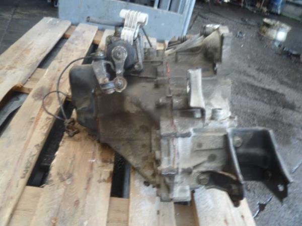 BOITE DE VITESSE MANUEL TOYOTA STARLET P9 1.3 ESSENCE 4/1996-1999 - Vue 4